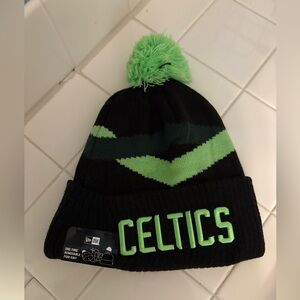 NWT New Era Boston Celtics City Edition Knit Black and Green Pom Beanie $36
